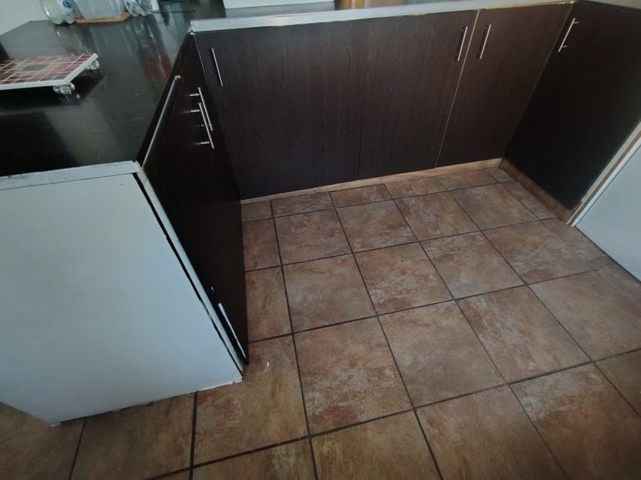 3 Bedroom Property for Sale in Kabega Park Eastern Cape